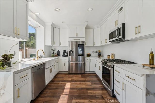 3215 Crystal Ridge Circle, Corona, CA 92882