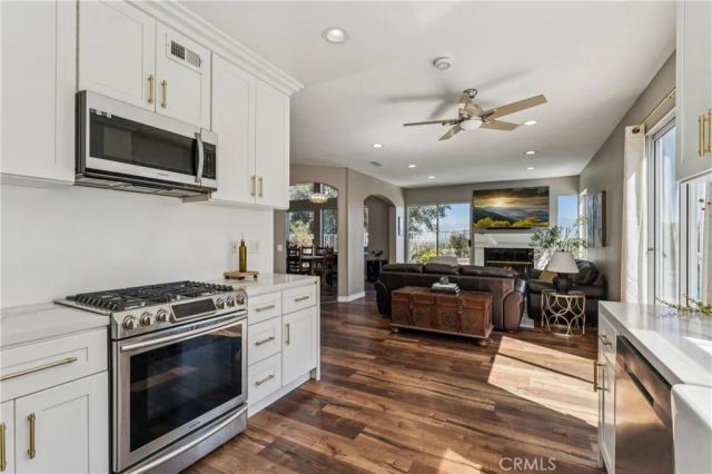 3215 Crystal Ridge Circle, Corona, CA 92882