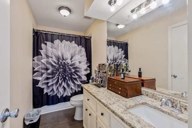 1011 Hamblen Road 4, Houston, TX 77339