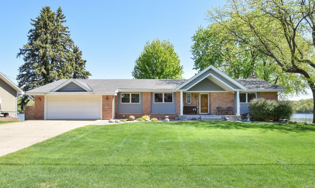10756 Zieglers Drive N, Brooklyn Park, MN 55443