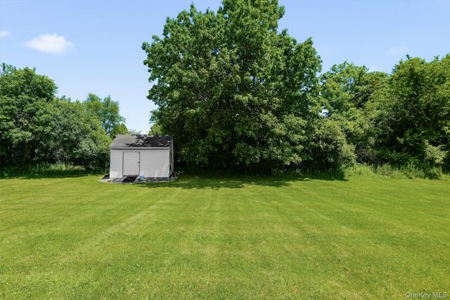 33 Dunn Lane, Poughquag, NY 12570