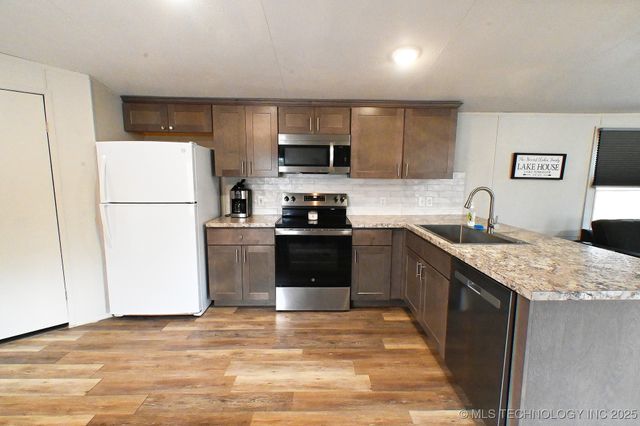 211 Wildwood, Gore, OK 74435