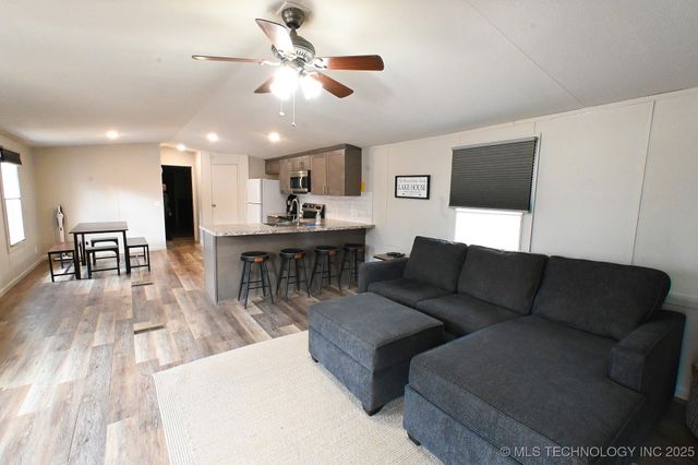 211 Wildwood, Gore, OK 74435