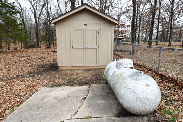 211 Wildwood, Gore, OK 74435