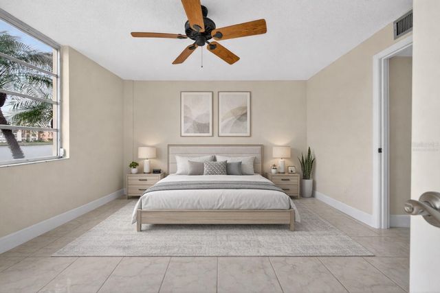 7540 BAY ISLAND DRIVE S 160, South Pasadena, FL 33707