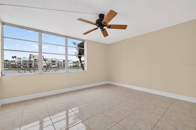 7540 BAY ISLAND DRIVE S 160, South Pasadena, FL 33707