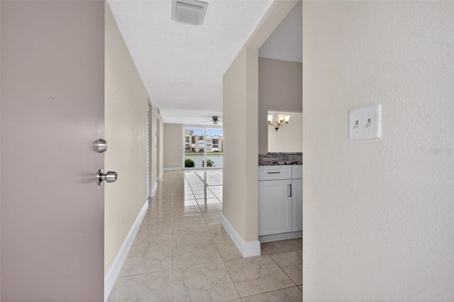 7540 BAY ISLAND DRIVE S 160, South Pasadena, FL 33707