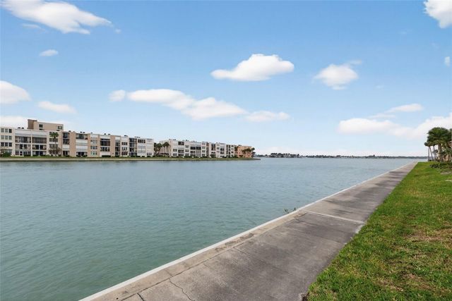 7540 BAY ISLAND DRIVE S 160, South Pasadena, FL 33707