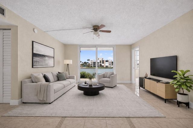 7540 BAY ISLAND DRIVE S 160, South Pasadena, FL 33707