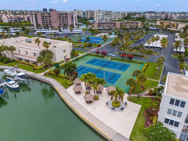 7540 BAY ISLAND DRIVE S 160, South Pasadena, FL 33707