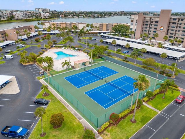 7540 BAY ISLAND DRIVE S 160, South Pasadena, FL 33707