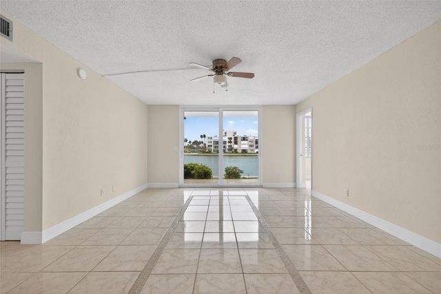 7540 BAY ISLAND DRIVE S 160, South Pasadena, FL 33707