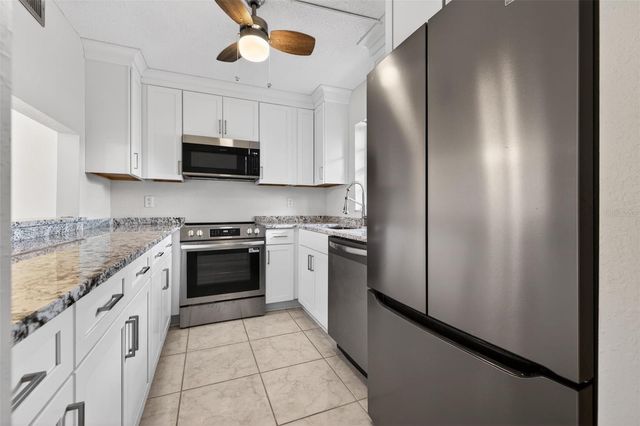 7540 BAY ISLAND DRIVE S 160, South Pasadena, FL 33707