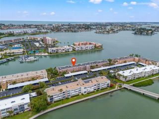 7540 BAY ISLAND DRIVE S 160, South Pasadena, FL 33707