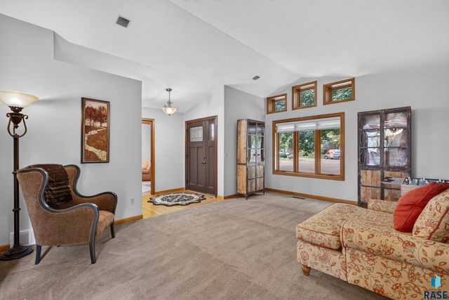 3006 E Marson Dr Drive, Sioux Falls, SD 57103
