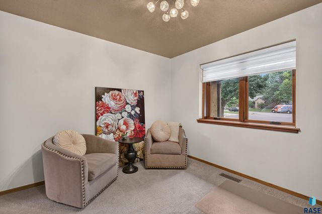 3006 E Marson Dr Drive, Sioux Falls, SD 57103