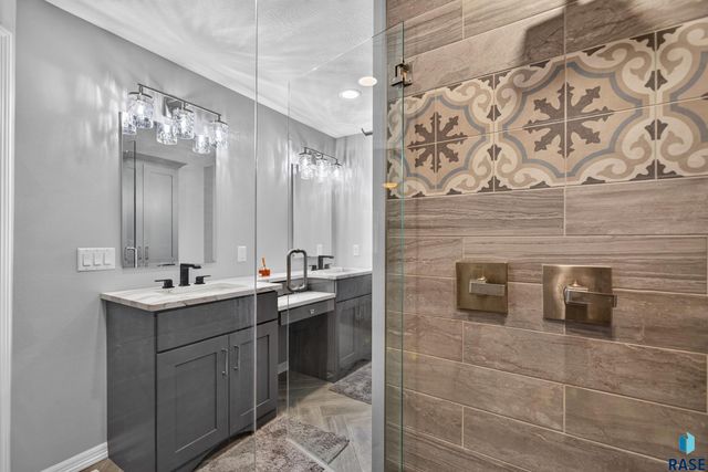 3006 E Marson Dr Drive, Sioux Falls, SD 57103