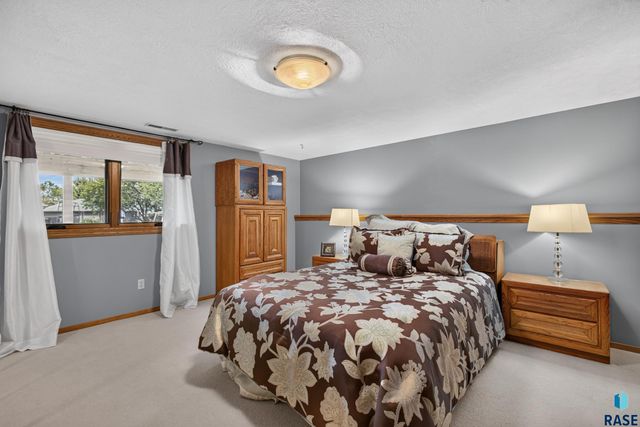 3006 E Marson Dr Drive, Sioux Falls, SD 57103