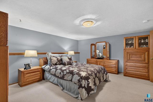 3006 E Marson Dr Drive, Sioux Falls, SD 57103