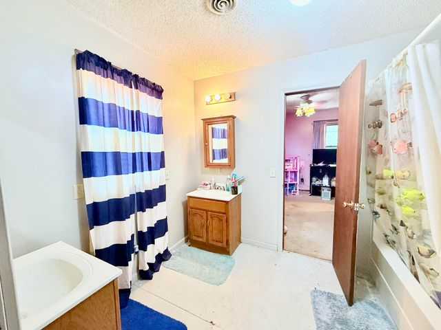 651 Plainview Drive, Houston, MO 65483