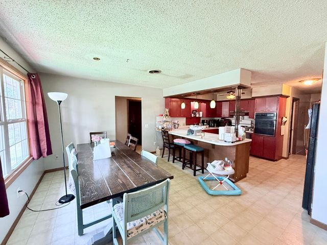 651 Plainview Drive, Houston, MO 65483