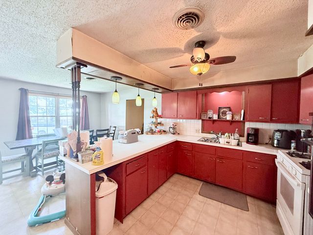 651 Plainview Drive, Houston, MO 65483