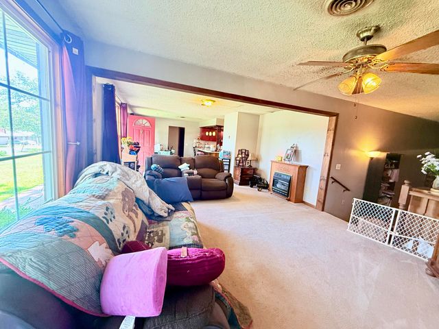 651 Plainview Drive, Houston, MO 65483