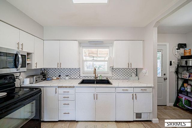937 E 13th Street, Idaho Falls, ID 83404