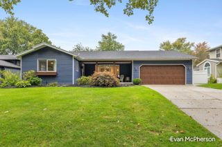 1805 Edgewood Avenue SE, Grand Rapids, MI 49506