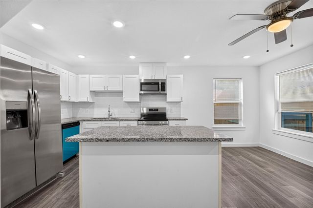 8637 Peachtree Street B, Houston, TX 77016