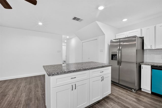 8637 Peachtree Street B, Houston, TX 77016