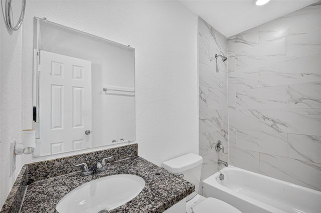 8637 Peachtree Street B, Houston, TX 77016