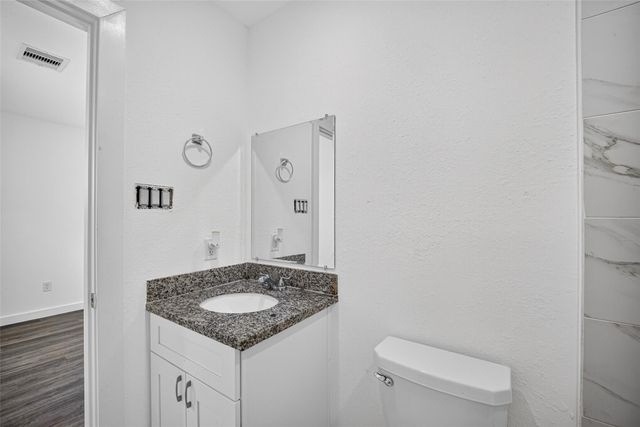 8637 Peachtree Street B, Houston, TX 77016