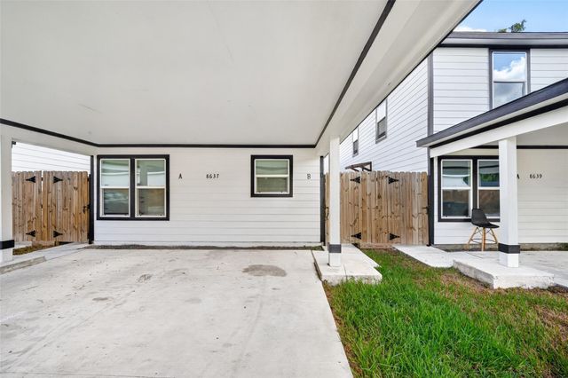8637 Peachtree Street B, Houston, TX 77016