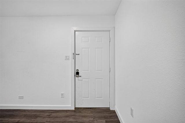 8637 Peachtree Street B, Houston, TX 77016
