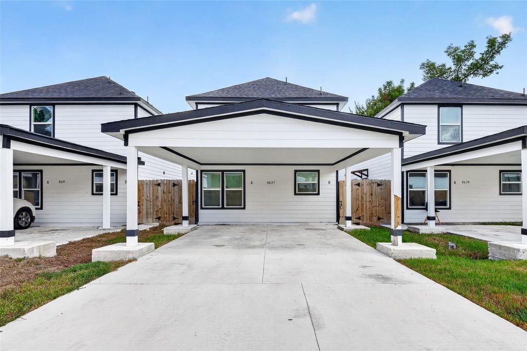 8637 Peachtree Street B, Houston, TX 77016