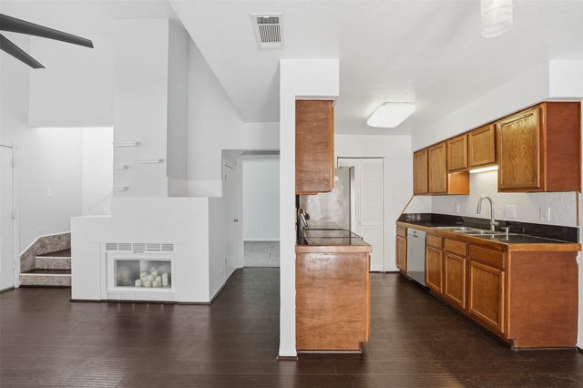 2240 Tarpley Road 293, Carrollton, TX 75006