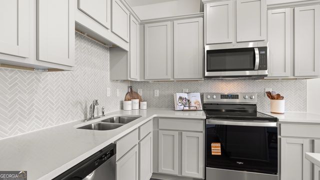 122 Kenmore Circle, Perry, GA 31069