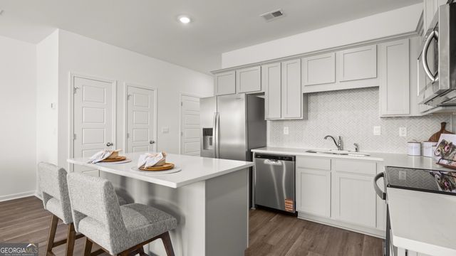 122 Kenmore Circle, Perry, GA 31069