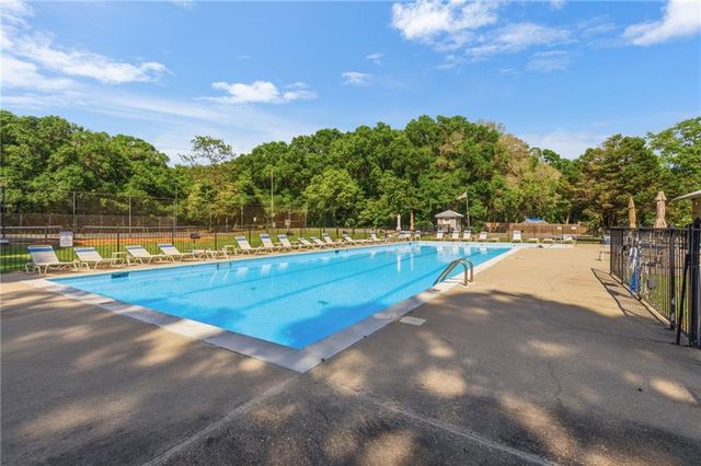 337 Riverbend Drive, Mobile, AL 36605