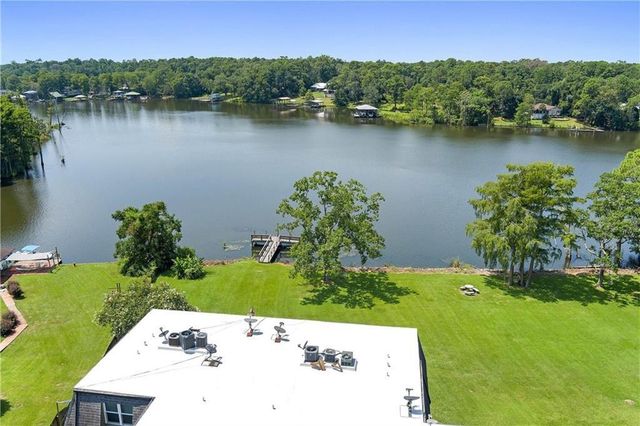 337 Riverbend Drive, Mobile, AL 36605