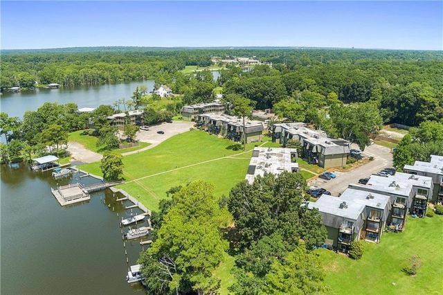 337 Riverbend Drive, Mobile, AL 36605