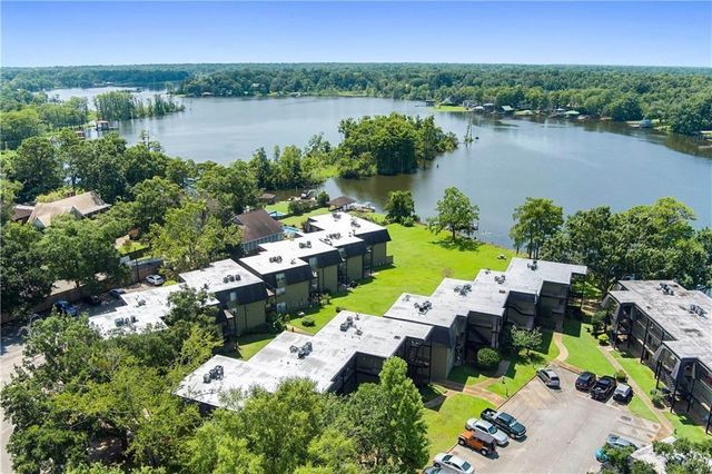 337 Riverbend Drive, Mobile, AL 36605
