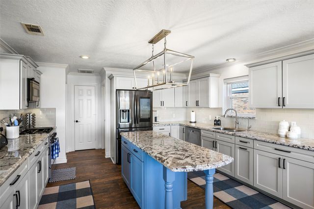 12176 Sagittarius Drive E, Willis, TX 77318