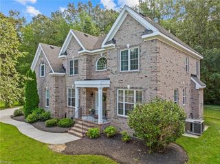 405 Beacon Key CT, Chesapeake, VA 23322