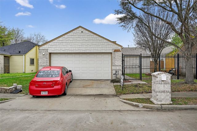 11230 Bandlon Drive, Houston, TX 77072