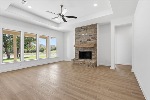 131 Oak Meadow Lane, Weatherford, TX 76085