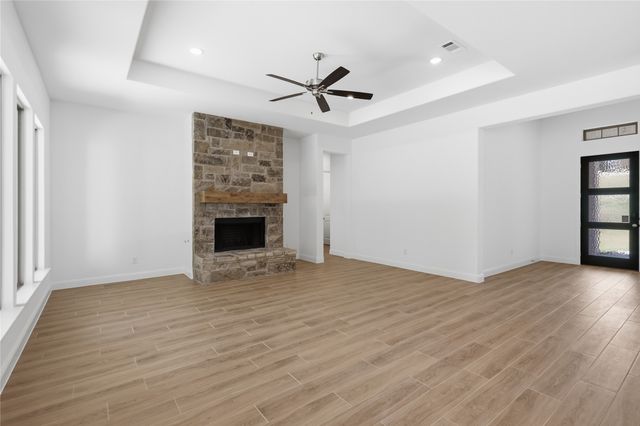 131 Oak Meadow Lane, Weatherford, TX 76085