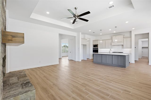 131 Oak Meadow Lane, Weatherford, TX 76085