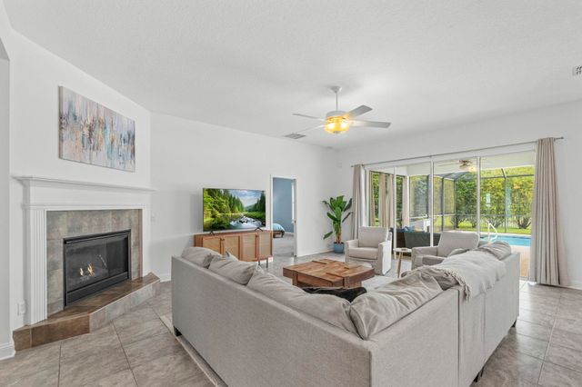 225 Moses Creek Blvd, St Augustine, FL 32086